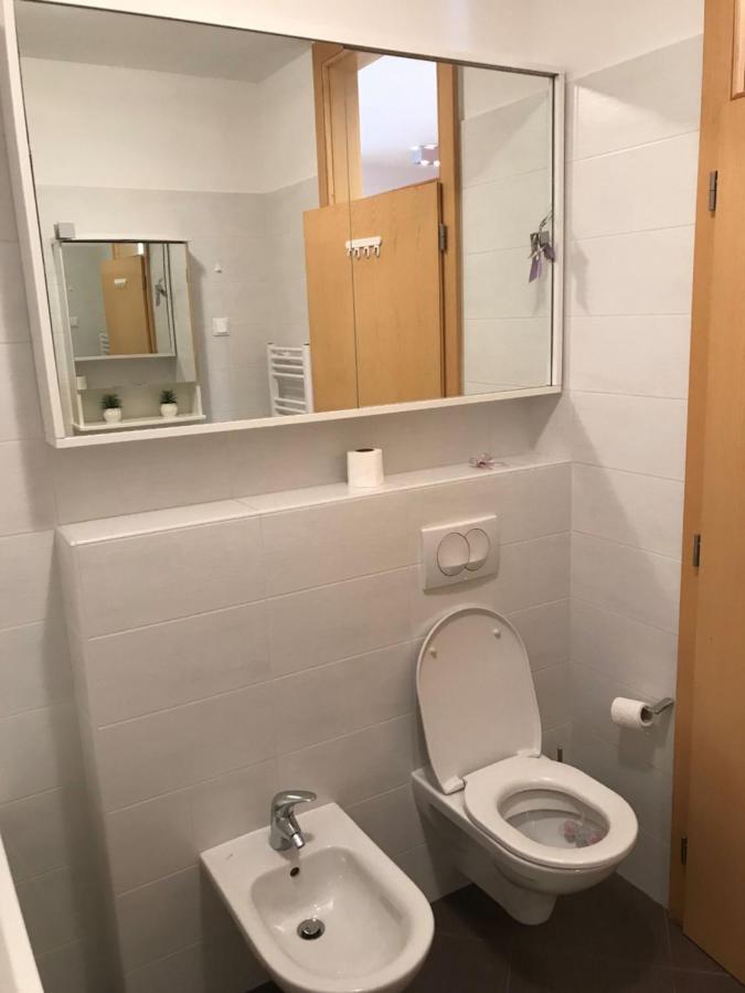 Apartment Angela With Private Garage Slot Пула Екстериор снимка